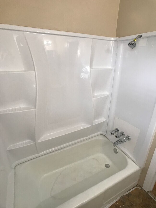 1122 E 37th St, Savannah, GA 31404 - photo 7