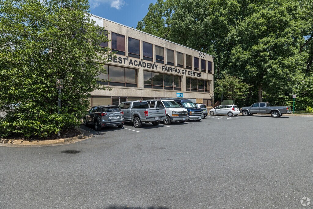 GW Community School: Nurturing Well-Rounded Scholars.