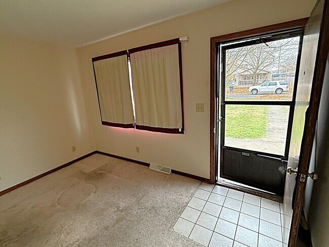 1283 California Ave unit 1283, Akron, OH 44314 - photo 2