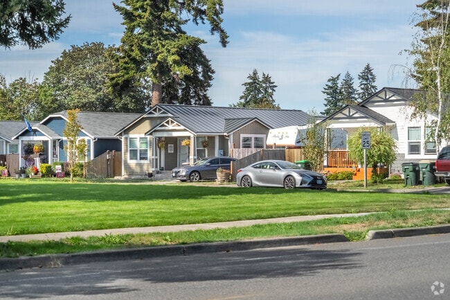 A row of homes in the heart of North Yelm near highway 507.