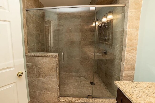 1702 Saint Ann Dr, Hanover Park, IL 60133 - photo 7