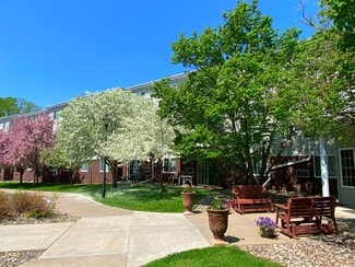 1807 Gervais Ct, Maplewood, MN 55109