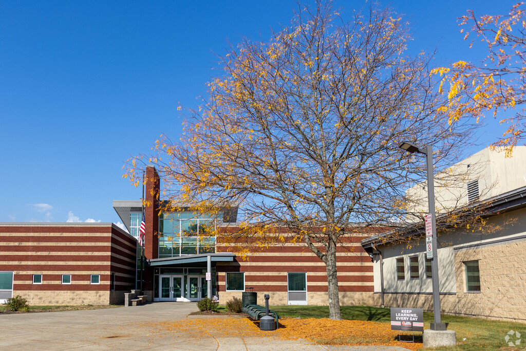 Campbell Elementary School, Rankings & Reviews - Homes.com