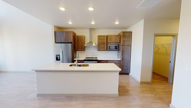 Cove at Crystal Lake, Green Bay, WI 54311 - photo 6