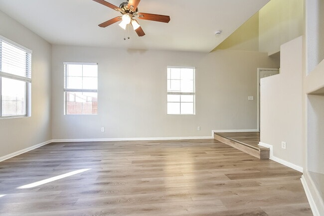 4950 Attitude Ct, North Las Vegas, NV 89031 - photo 5