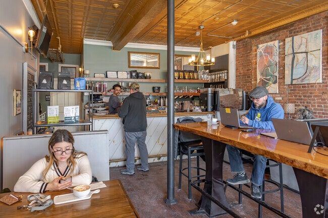 Brinx Coffee in Torrington is a go-to for breakfast and lunch near Harwinton.