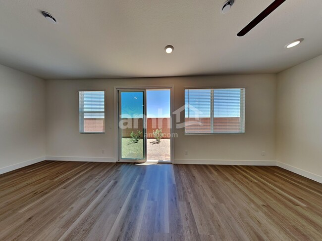 5805 Casterly Rock St, Las Vegas, NV 89113 - photo 6