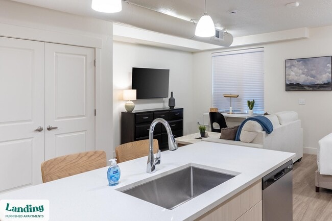 2201 S 900 E unit 219, Salt Lake City, UT 84106 - photo 4