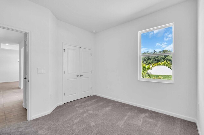 9581 Vibrant Ln, Venice, FL 34292 - photo 5