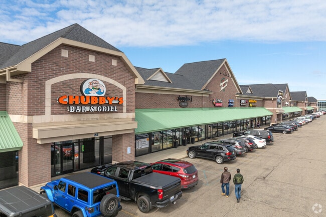 Bayberry Market is the main shopping center off Byron Center Avenue in Gezon Park.