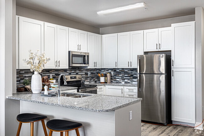 1BR, 1BA - 892SF Kitchen