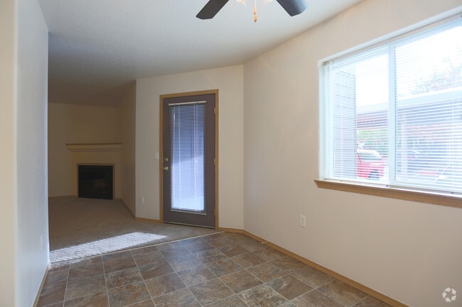 Powell Street Station, Gresham, OR 97030 - photo 4