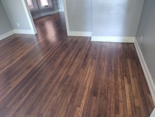 3916 Clark Ave unit 1st Level, Kansas City, MO 64111 - photo 4