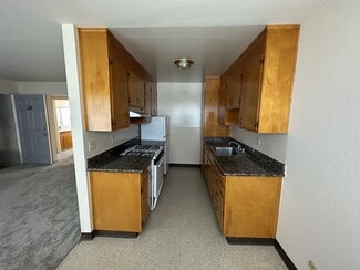 350 Valle Vista Ave, Hayward, CA 94544