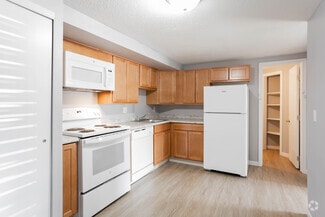 1717 Kuntz Rd, Erie, PA 16509