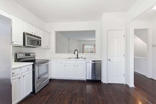 113 Ruby Walk Dr, Morrisville, NC 27560 - photo 5