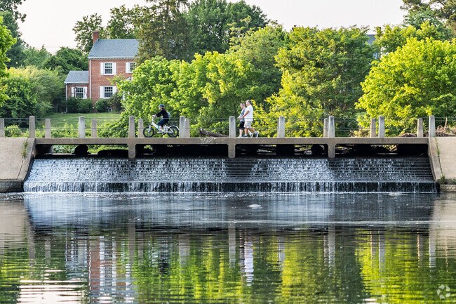 Bryan Park offers multi-use trails for walking and biking near Dumbarton.