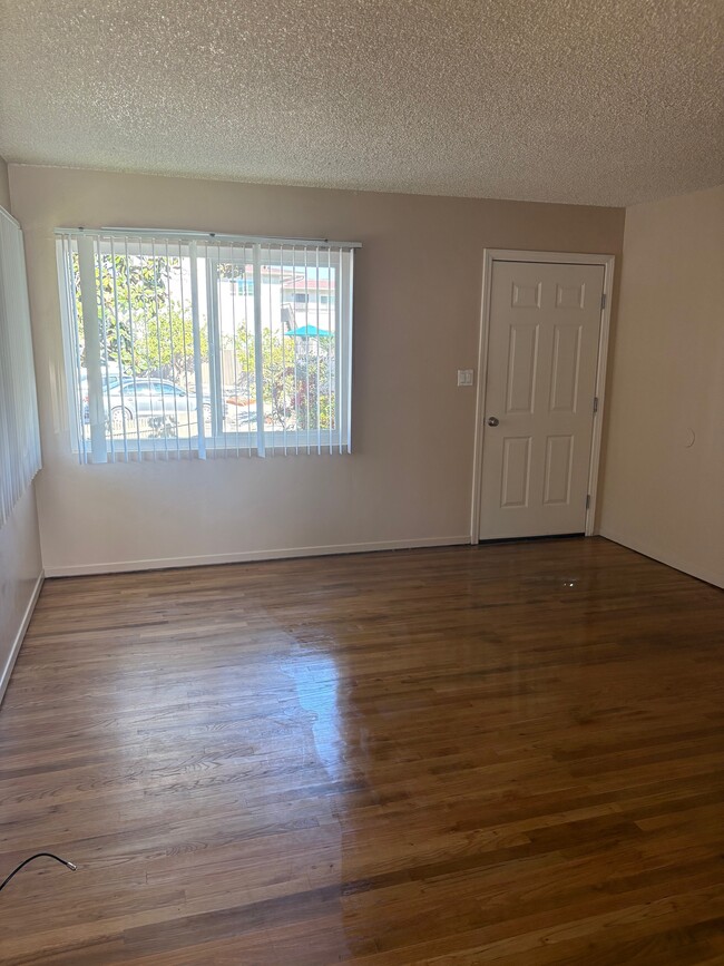 5141 Dailey Ct, La Mesa, CA 91942 - photo 3