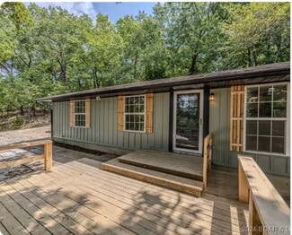 526 Wilmore Rd, Lake Ozark, MO 65049