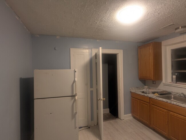 15829 Evanston St unit 2, Detroit, MI 48224 - photo 6