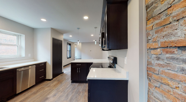 1819 E Carson St unit 200, Pittsburgh, PA 15203 - photo 4