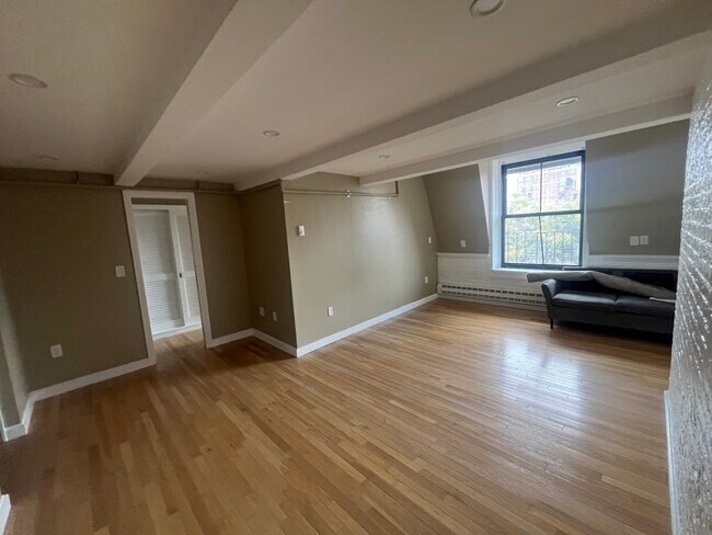 117 Beacon St unit 6R, Boston, MA 02116 - photo 5