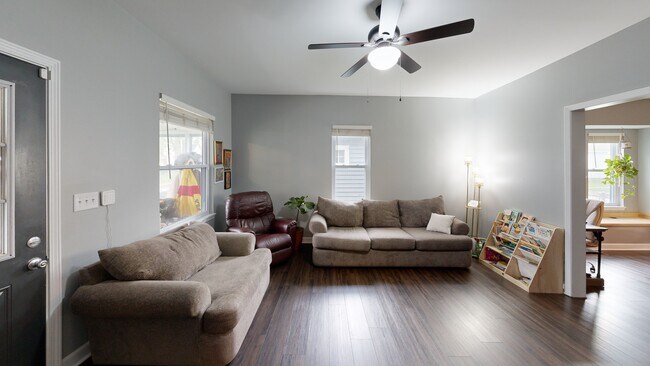 71 S 9th Ave, Beech Grove, IN 46107 - photo 2