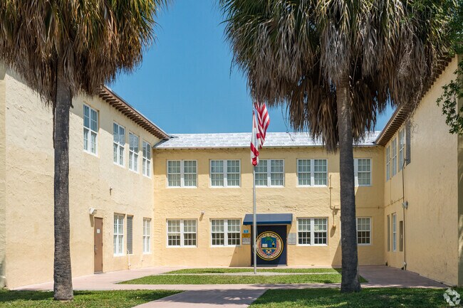 Coral Gables Preparatory Academy offers elementary schooling for children in the Country Club Sections in Coral Gables, FL.
