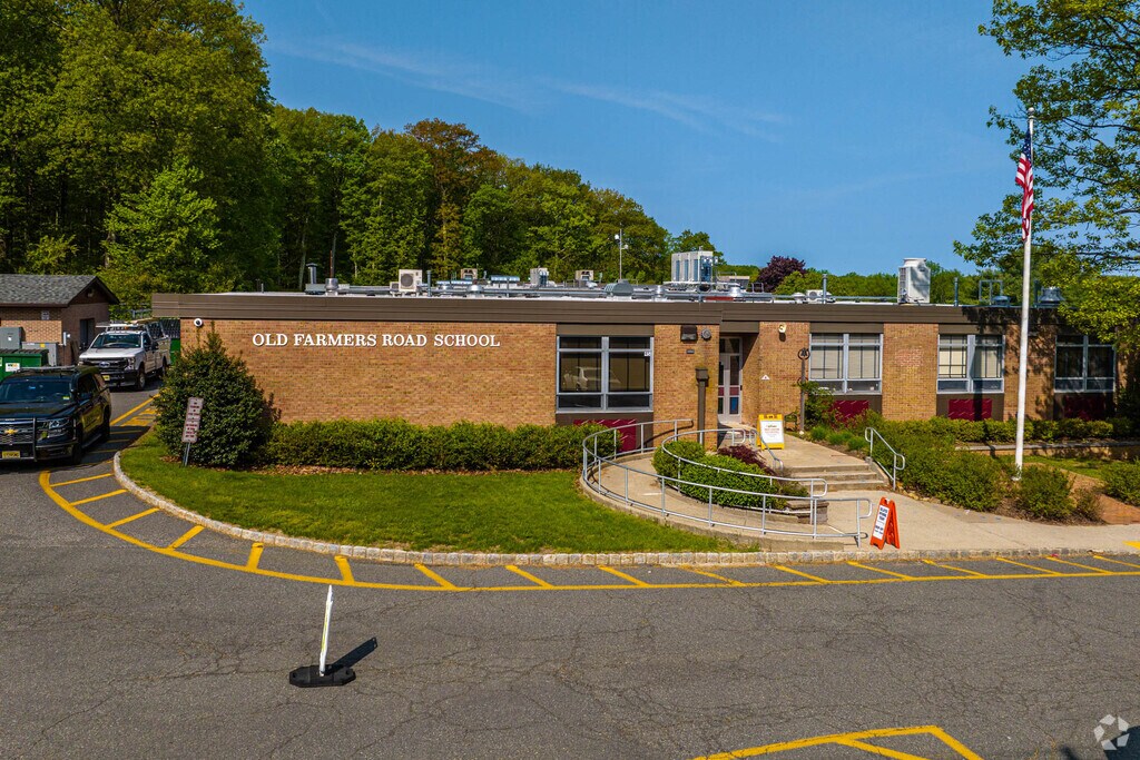 Old Farmers Road Elementary School, Rankings & Reviews