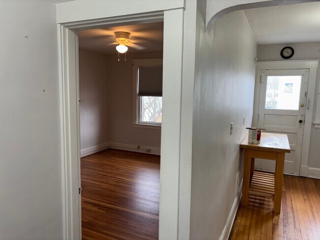 4004 Carter Ave unit 3, Cincinnati, OH 45212 - photo 4