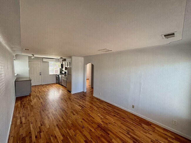 740 Hazel Ct, Denver, CO 80204 - photo 7