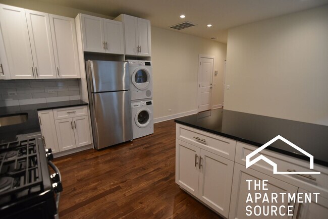 3232 N Clark St unit 2F, Chicago, IL 60657 - photo 6