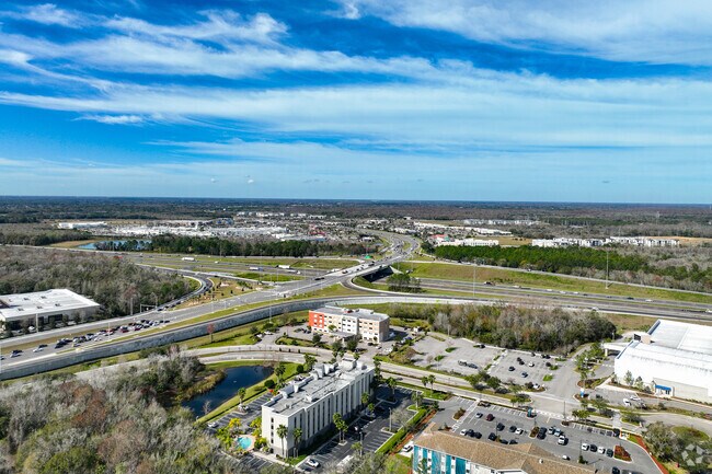 Live Oak Preserve Village is very close to major interstates.