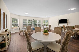 5700 Oak Forest Dr, Raleigh, NC 27616