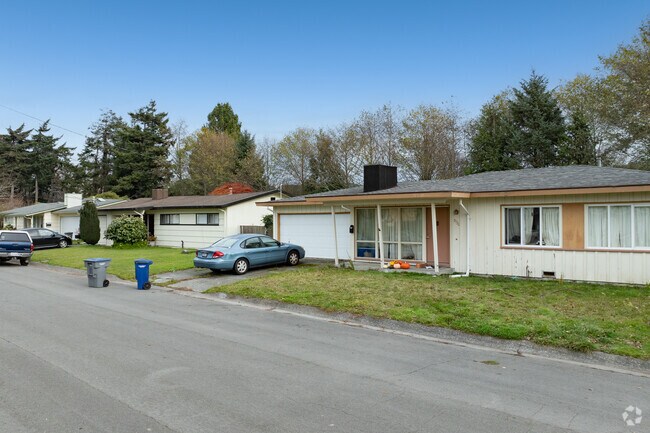 Westwood-Vasside offers many ranch-style homes to choose from.