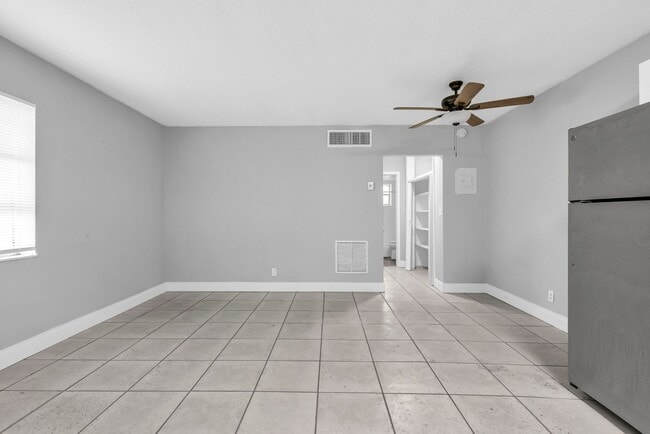 Updated 1bd Apartments - Walk to Young Circle!, Hollywood, FL 33020 - photo 7