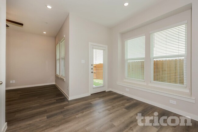 302 Lincoln Cir, Saginaw, TX 76179 - photo 6