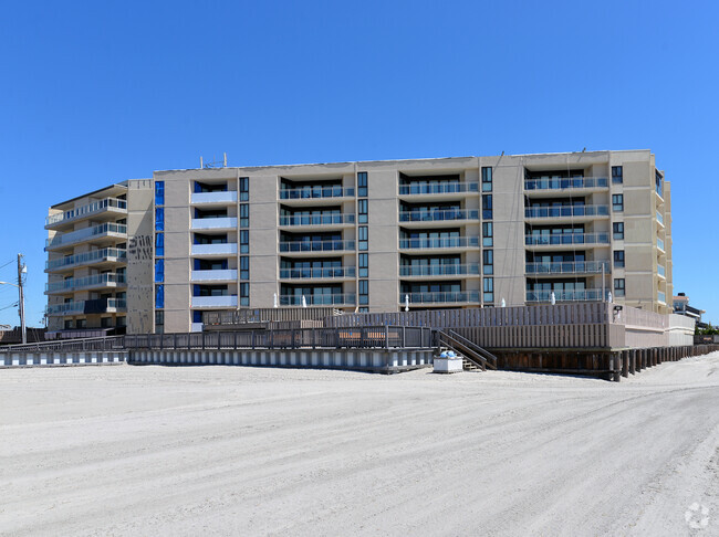 About Longport Ocean Plaza, Longport NJ | HOAs, Reviews, Amenities ...