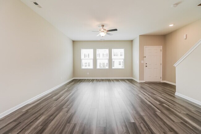 545 Landing View Dr, Wendell, NC 27591 - photo 5