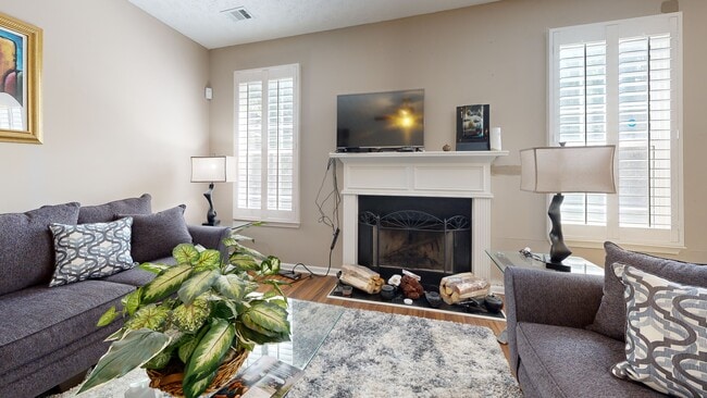 978 Francis Ln, Fairburn, GA 30213 - photo 2