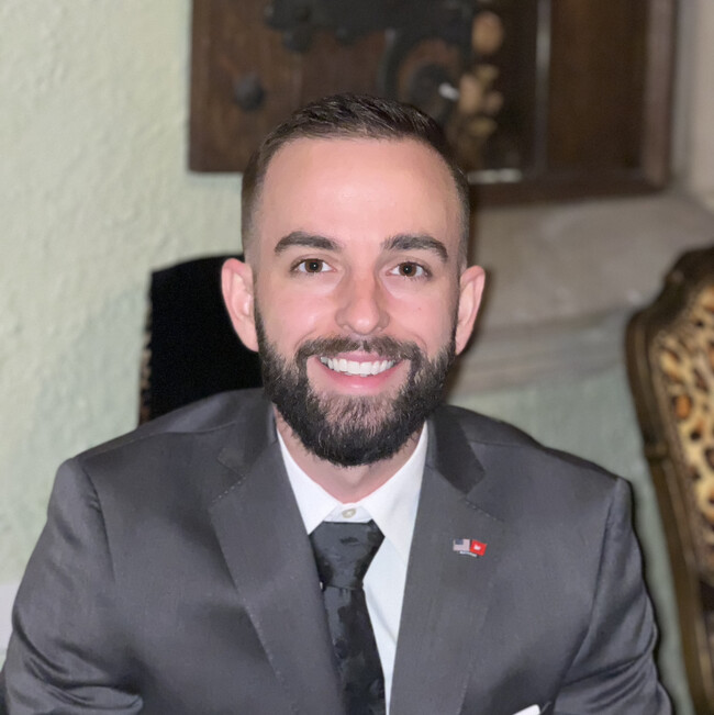 Agent Photo
