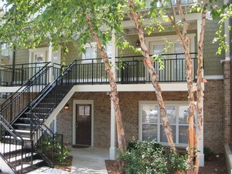 490 Barnett Shoals Rd Unit 811, Athens, GA 30605