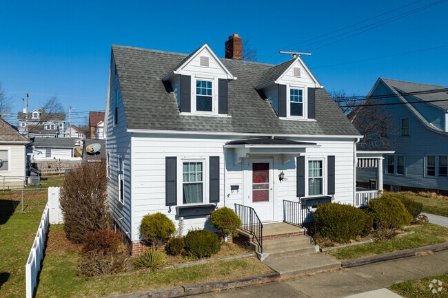 Houses dating back to the early 1900s include farmhouses, craftsman bungalows.