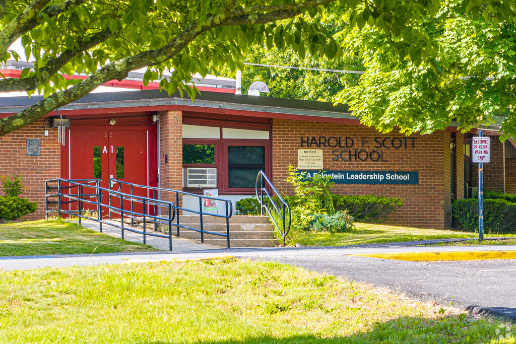 Welcome to Scott Elementary School in Warwick, Rhode Island.