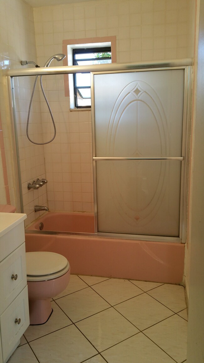 2842 Van Buren St unit 2840, Hollywood, FL 33020 - photo 6