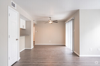 4245 5th Ave, Lake Charles, LA 70607
