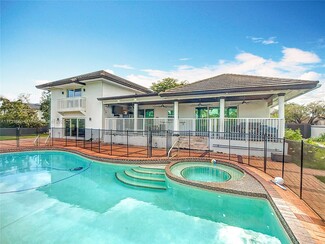 9641 W Calusa Club Dr, Miami, FL 33186