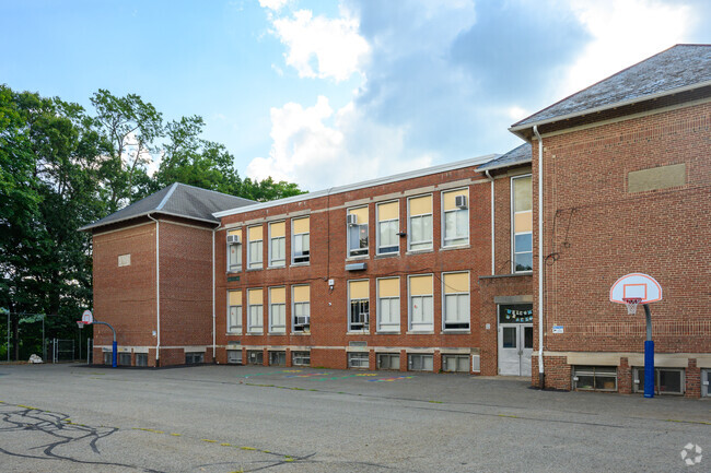 Samuel R. Donald is a public elementary school in Bloomingdale, NJ.