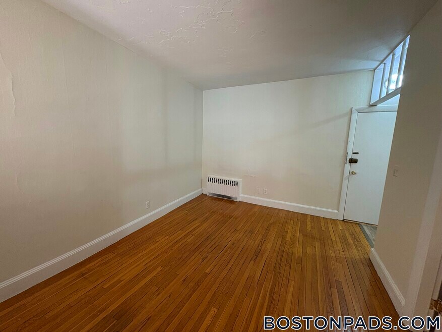 33 Lancaster Terrace unit 106, Brookline, MA 02446 - photo 1