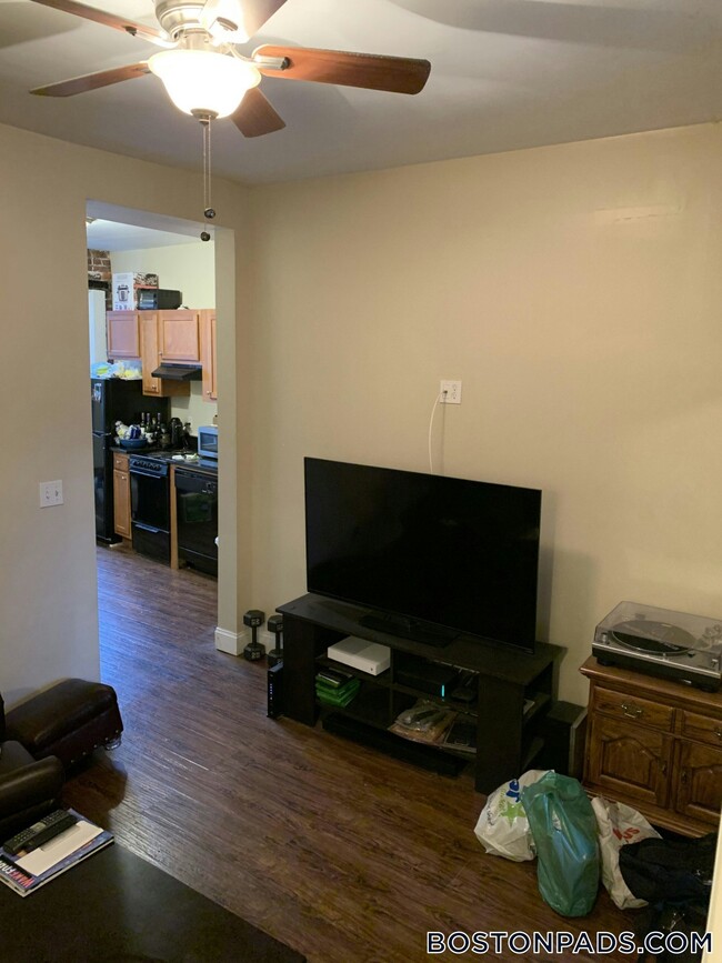 115 Salem St Unit 10, Boston, MA 02113